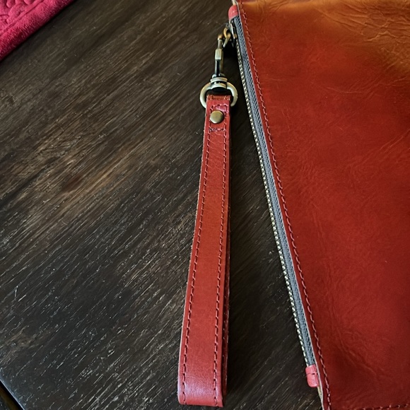 NWOT Patricia Nash Wristlet - Picture 3 of 8